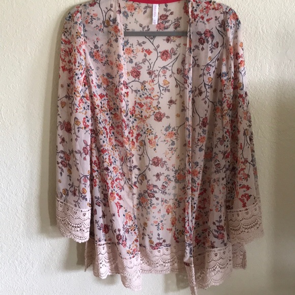 Xhilaration Tops - Flowery Kimono